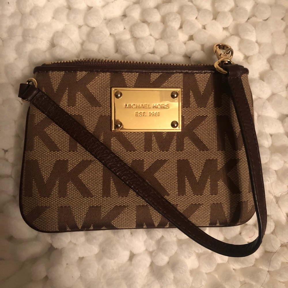 Michael Kors coin purse/wristlet